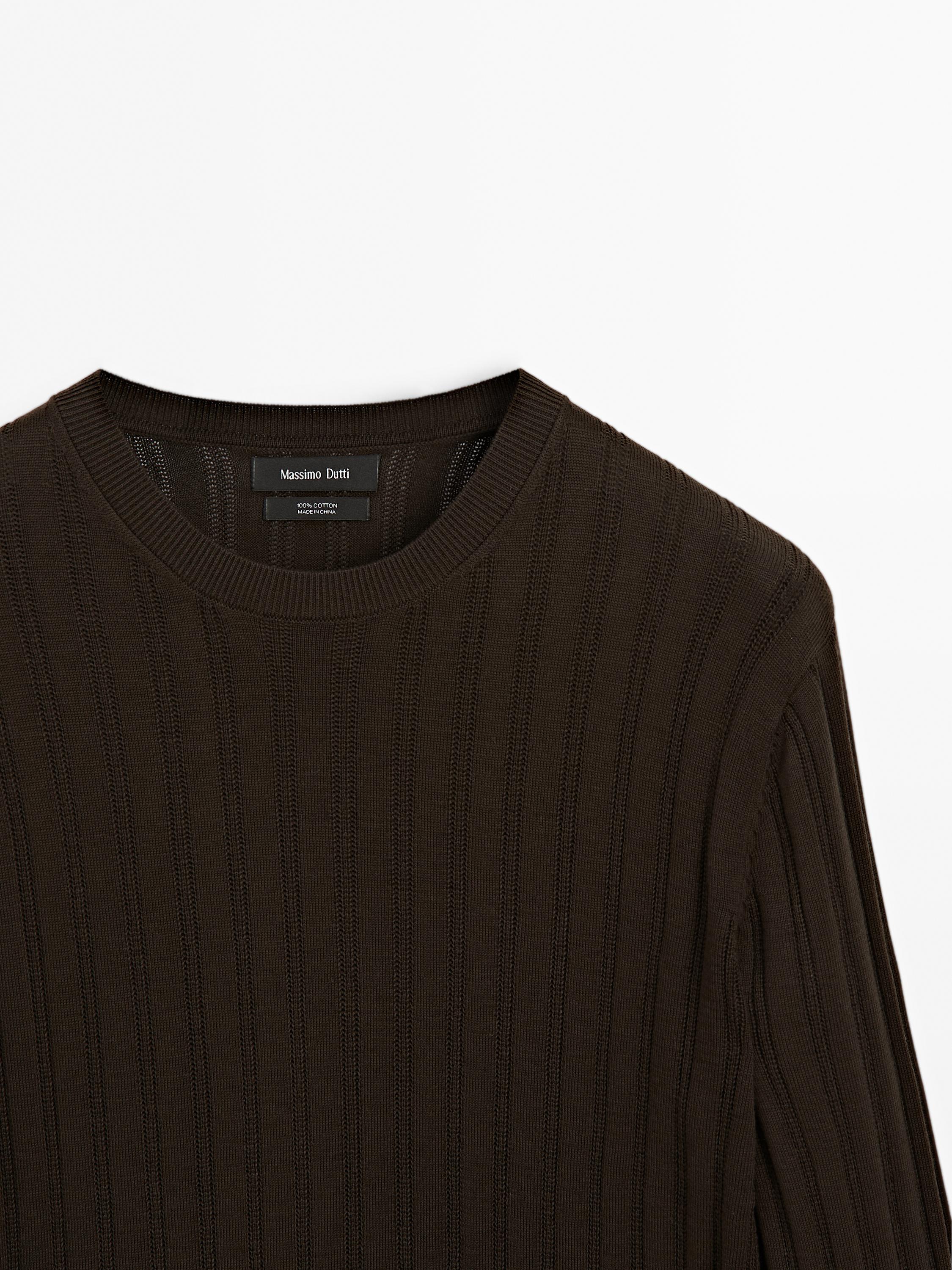 Textured round neck sweater